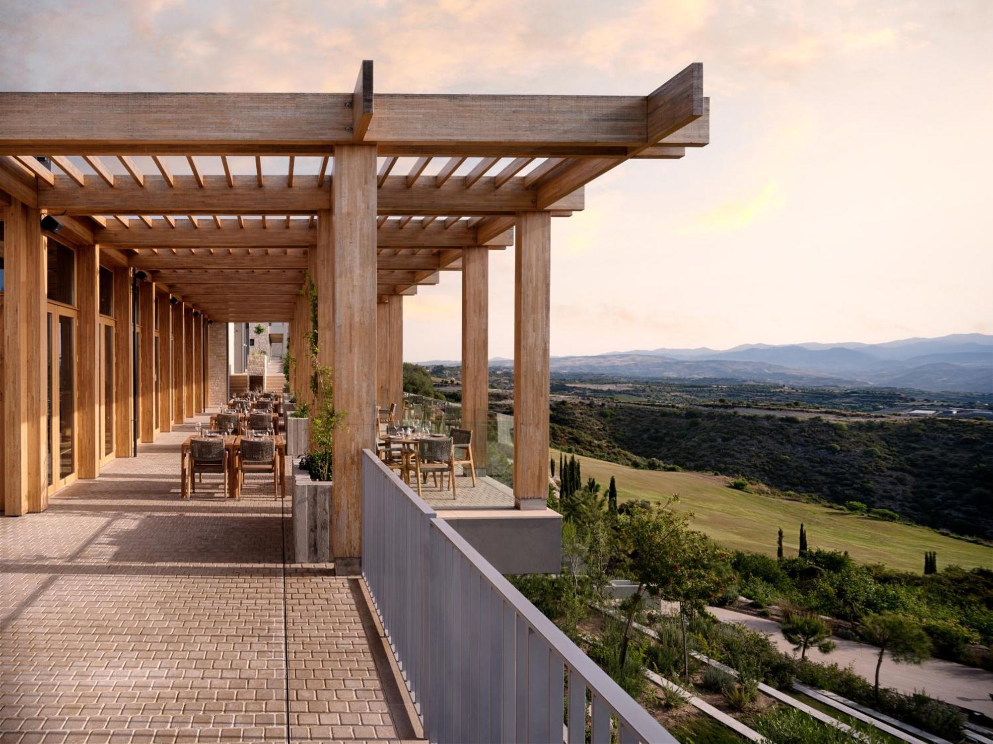 Minthis Resort Tsadha Exteriér fotografie Pergola at the Four Seasons Hotel, Athens